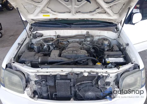 2002 Toyota Sequoia Limited V8 z USA, uszkodzony, nr VIN 5TDBT48A32S102820